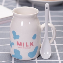 INSTOCK Milk Glass w Spoon 